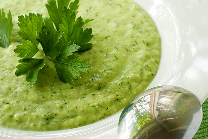 Can I Eat Parsley Sauce When Pregnant? 