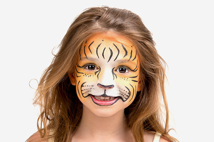 Scared of painting your kid's face for the first time? Don't be shy, tiger.  Tap our #linkinbio for easy tutorials to help you DIY it…