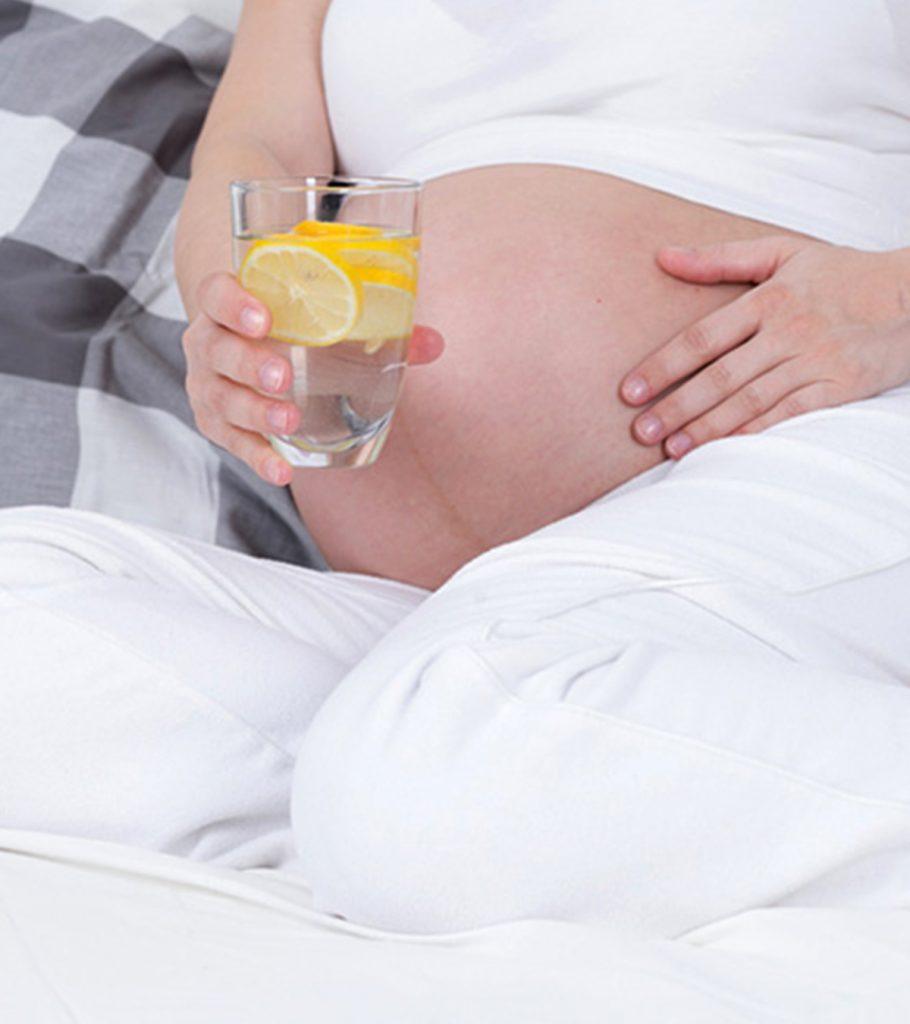 Is It Safe To Drink Lemon Water During Pregnancy? Is It Safe To Drink Lemon Water During Pregnancy?