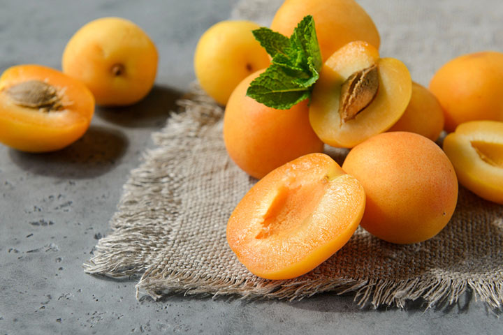 Apricots to increase breastmilk