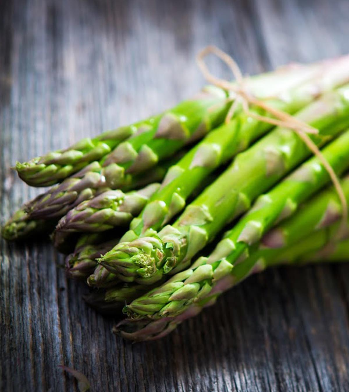 Healthy Pregnancy Diet: Is Asparagus Safe for Expecting Mothers?