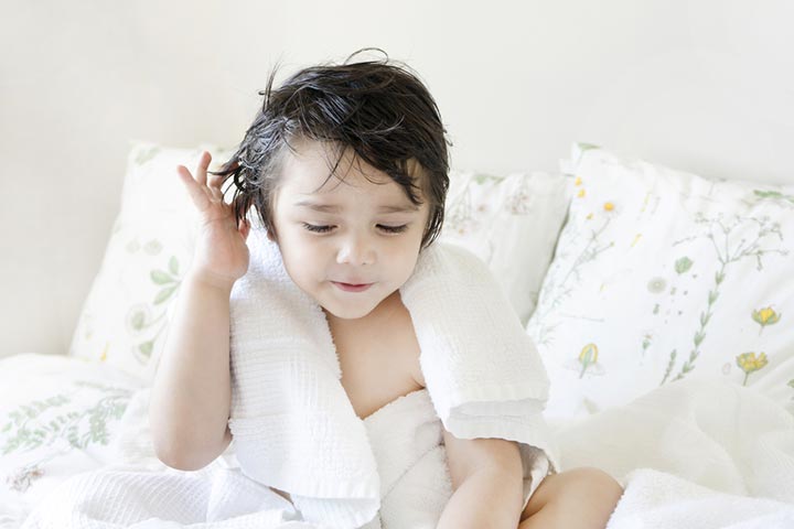 Dandruff in toddlers may cause itchiness