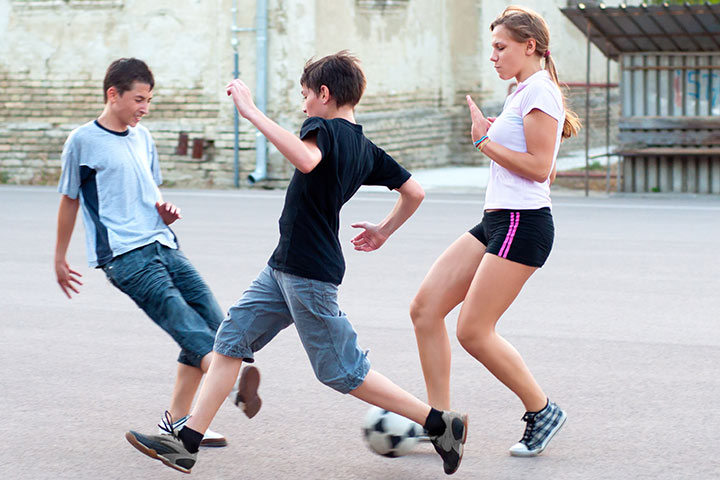 Soccer fgroup activities for teenagers