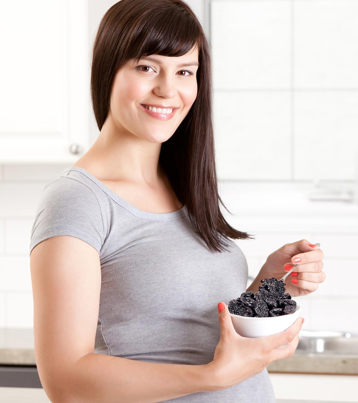 5 Health Benefits Of Eating Prunes During Pregnancy