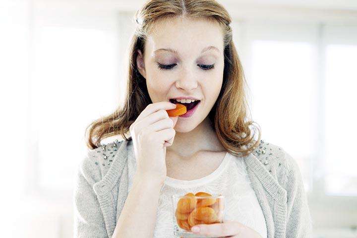 Apricots should be consumed in moderation during pregnancy