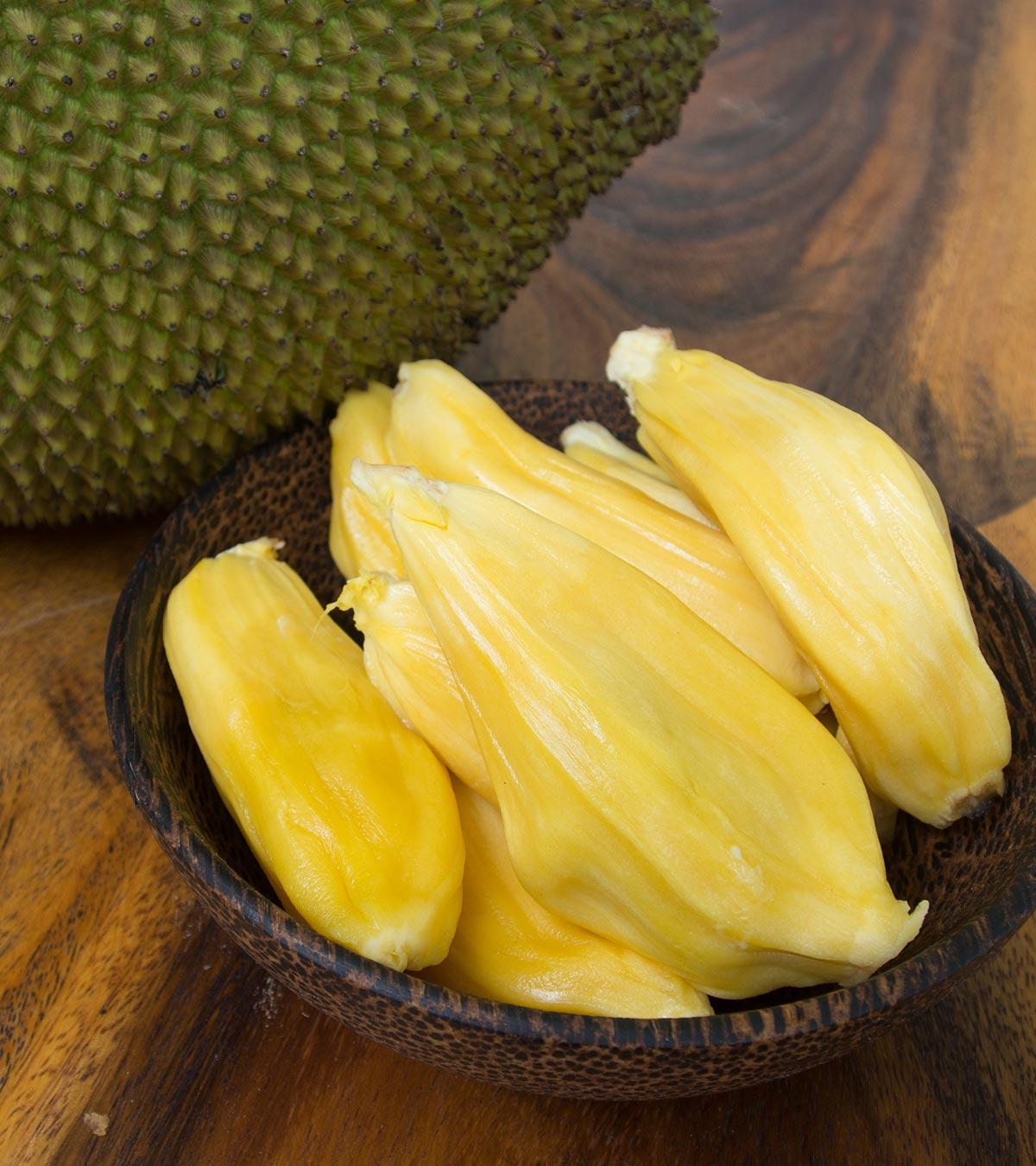 Some ripe jackfruit in a bowl