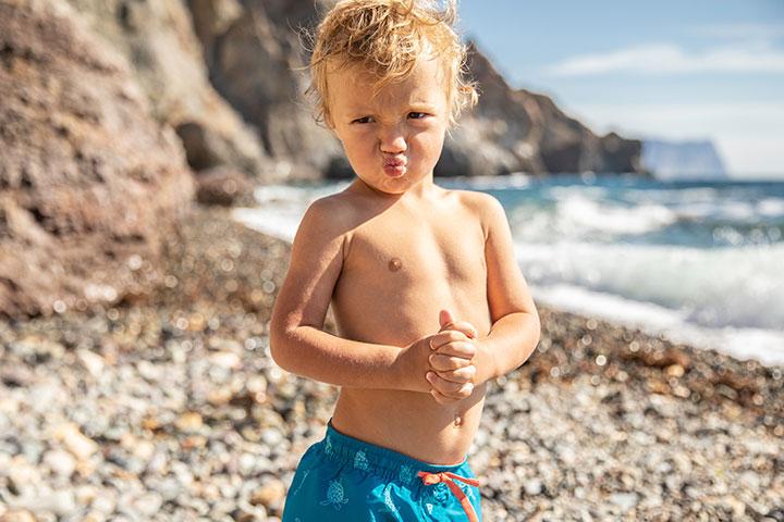 A haircut for tousled hair and beach vibes.