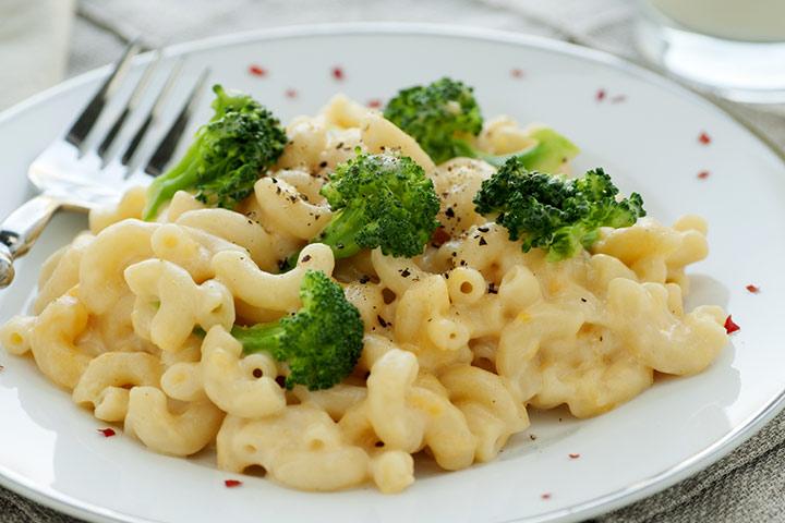 broccoli mac and cheese with evaporated milk