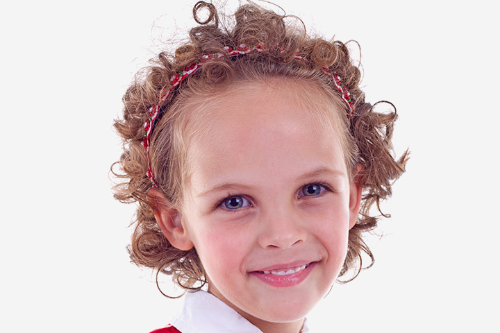 Short curly hairstyle with headbands, for kids