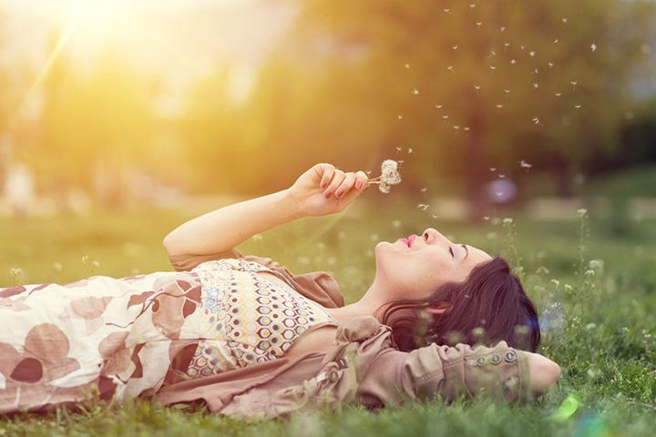 13+ Romantic And Short Poems To Make Her Fall In Love