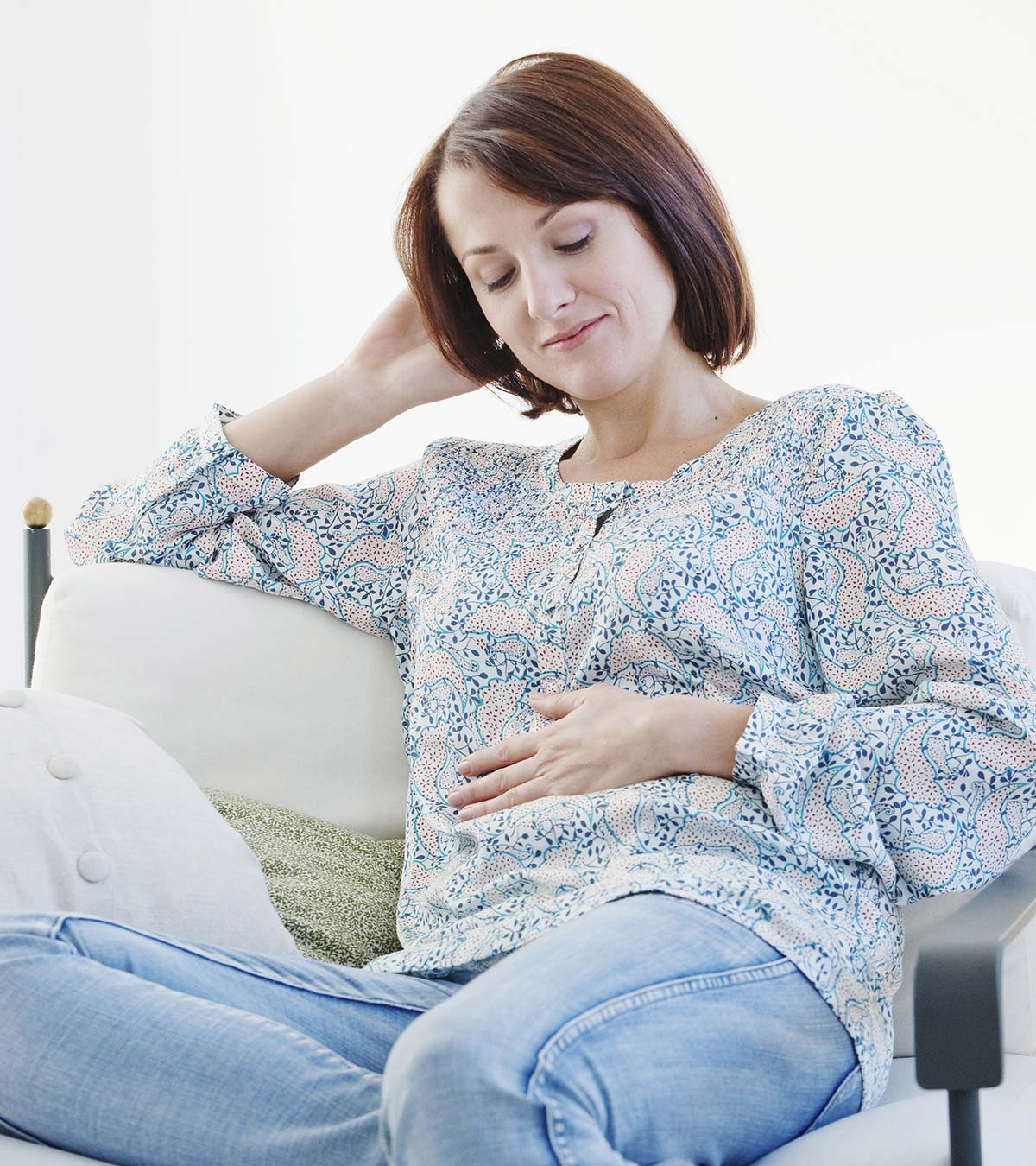 When Do Pregnant Women Start Showing: Baby Bump Progression