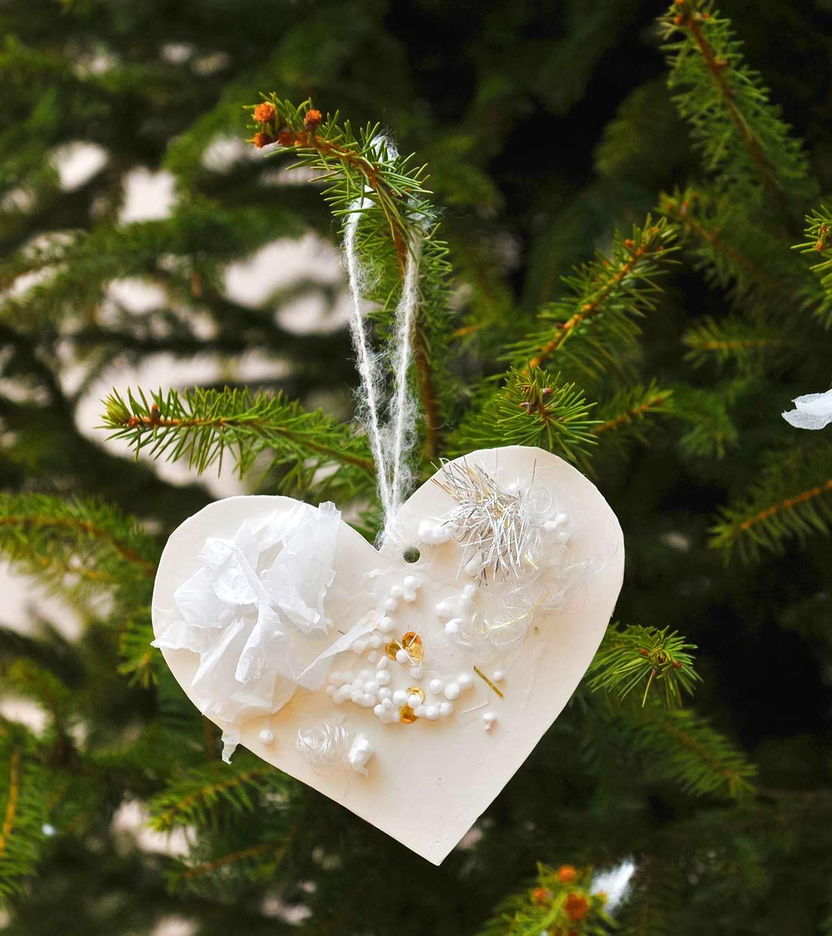 25 Engaging And Colorful Christmas Crafts For Toddlers