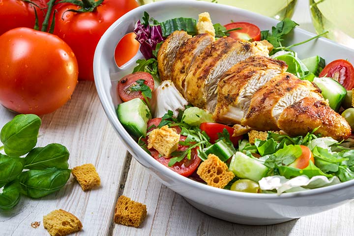Pan-Grilled Chicken With Salad lunch idea for teens
