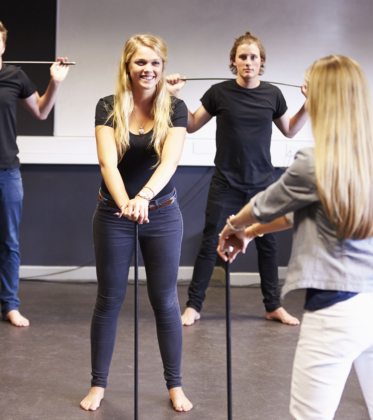 15 Engrossing Drama And Improv Games For Teens