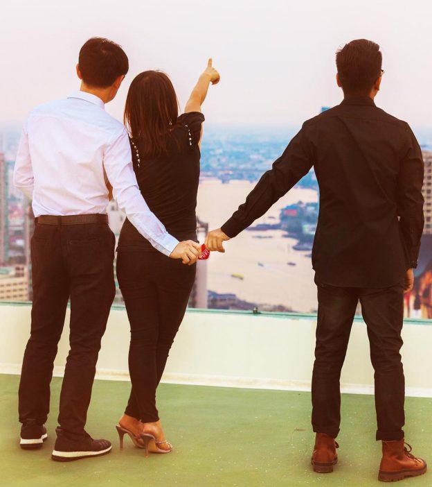 8 Signs Of A Bisexual Husband/Wife And Ways To Support Them 8 Signs Of A Bisexual Husband/Wife And Ways To Support Them