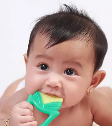 बच्चों के दांत निकलने की उम्र, लक्षण व उपाय | Bachon Ke Dant Nikalna