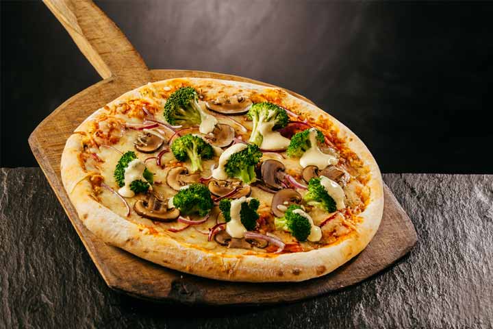 Cheesy broccoli pizza recipe for children