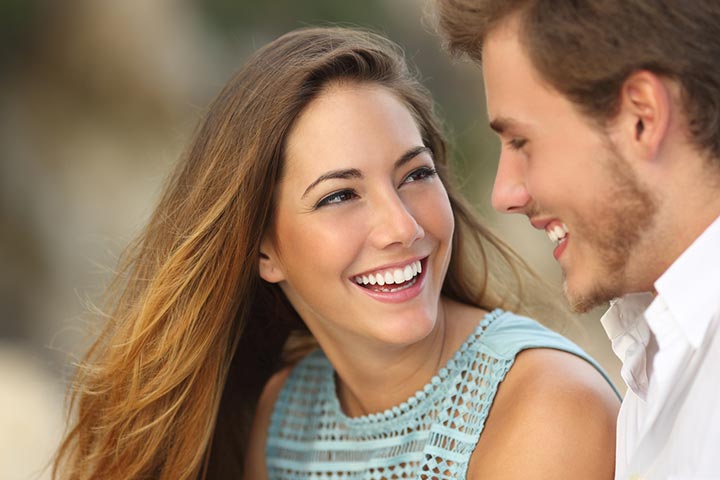 How to Tell if Someone Likes You: 30 Tips From a Dating Expert