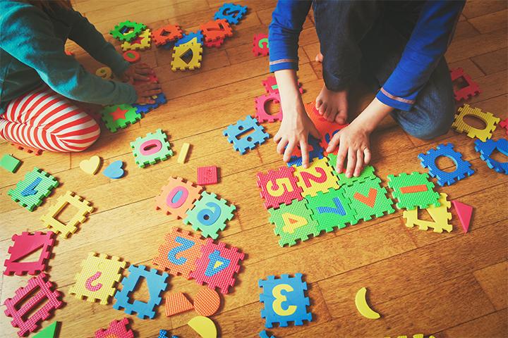 What is Associative Play? Age, Examples And Benefits