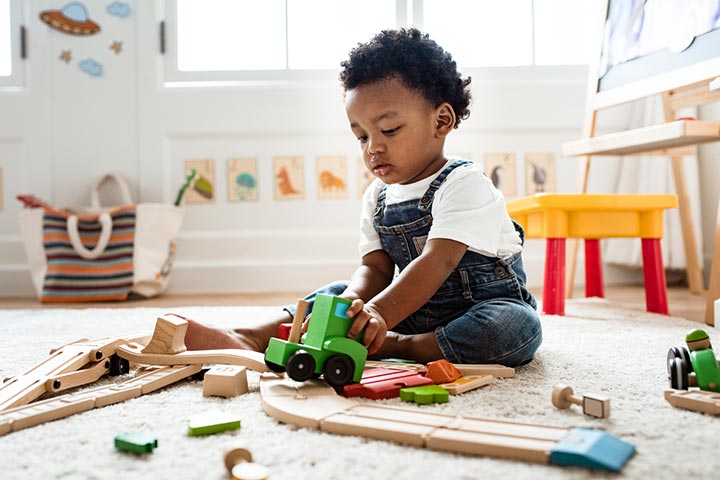 Parallel Play: Definition, Benefits & Activities to Support It — The  Montessori-Minded Mom