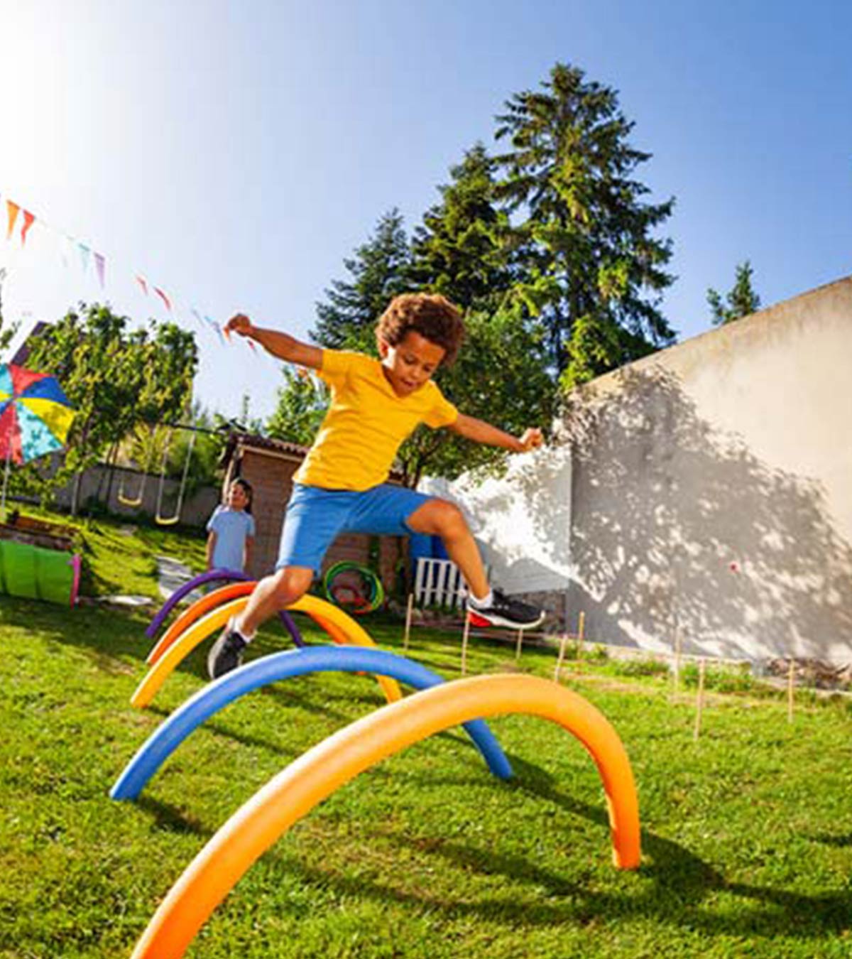 15 Indoor And Outdoor Obstacle Courses For Kids And Benefits