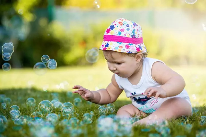 Making bubbles, outdoor activities for babies