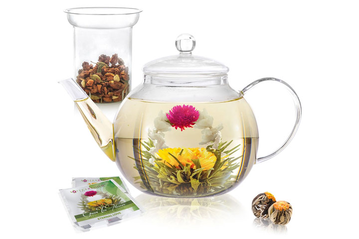 https://www.momjunction.com/wp-content/uploads/2021/02/Teabloom-Celebration-Glass-Teapot-With-Glass-Infuser.jpg
