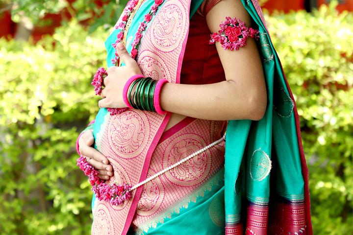 Buy online Red Solid Bordered Set Saree With Blouse from ethnic wear for  Women by Pmd Fashion for ₹649 at 78% off | 2023 Limeroad.com