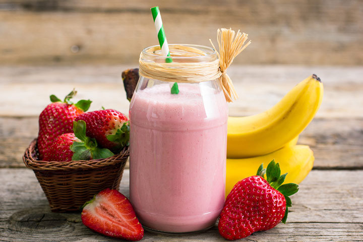Strawberry and banana, lactation smoothie recipe
