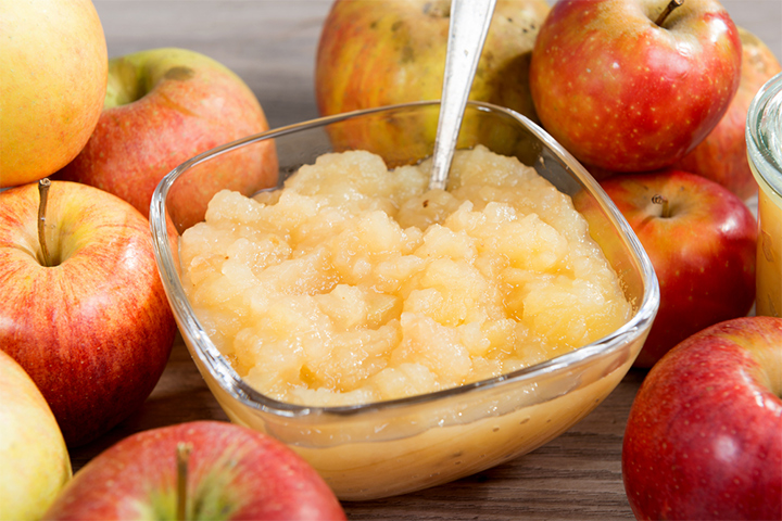 Applesauce cooking activity for kids