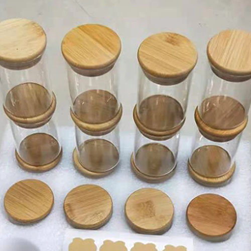 JuneHeart 16 Pcs Spice Jars with Label and Bamboo Lids, 4 oz Glass