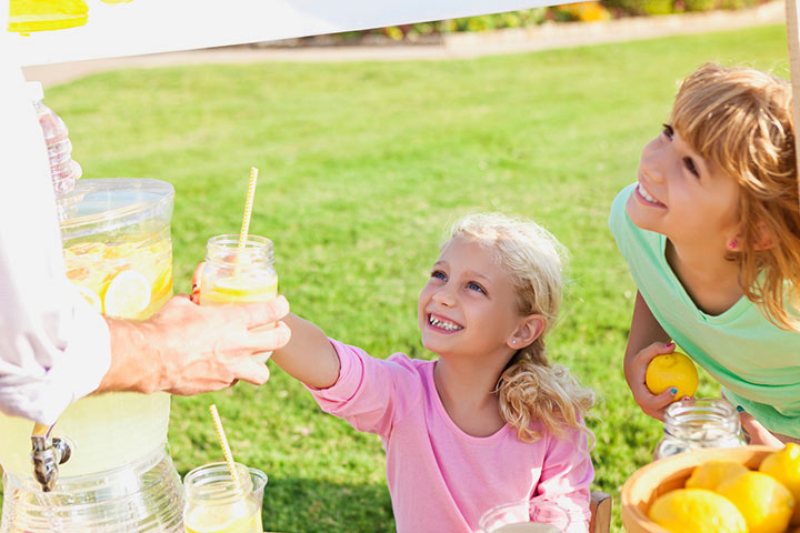 Starting a free lemonade stand, kindness activity for kids