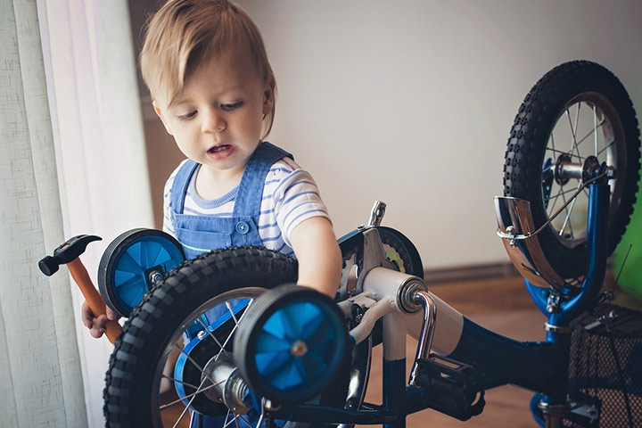 Mechanic baby photo ideas for toddlers