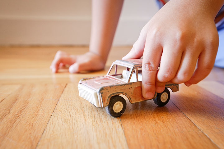 Use the wheels of your toddlers old toy car for finger paint for toddlers