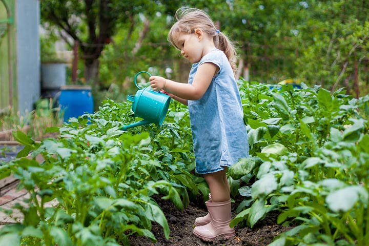 Gardening, dramatic pretend play for toddlers