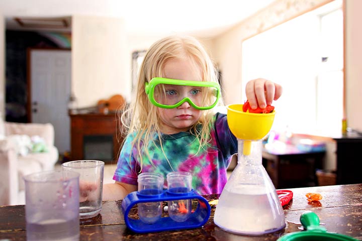 Science lab, dramatic pretend play for toddlers
