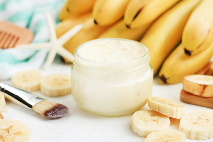 Combine honey and banana to make face mask