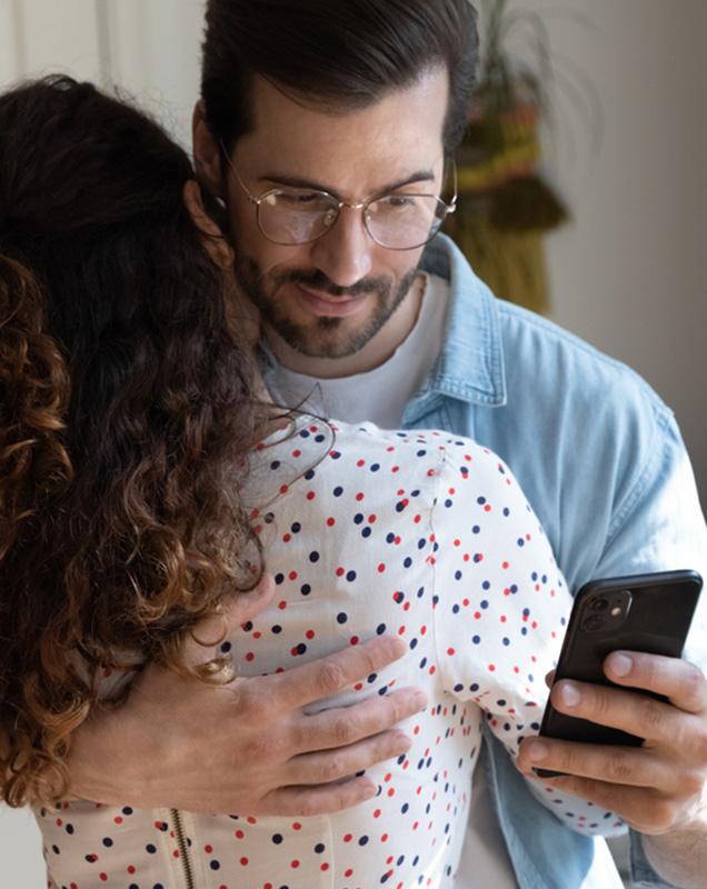 8 Signs Your Man Is Texting Another Woman and What To Do image