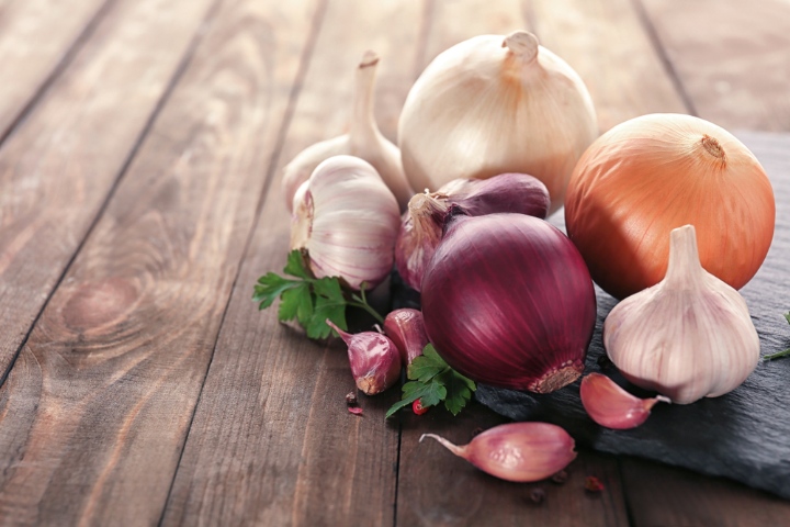 Reducing consumption of onion and garlic can help reduce IBS symptoms