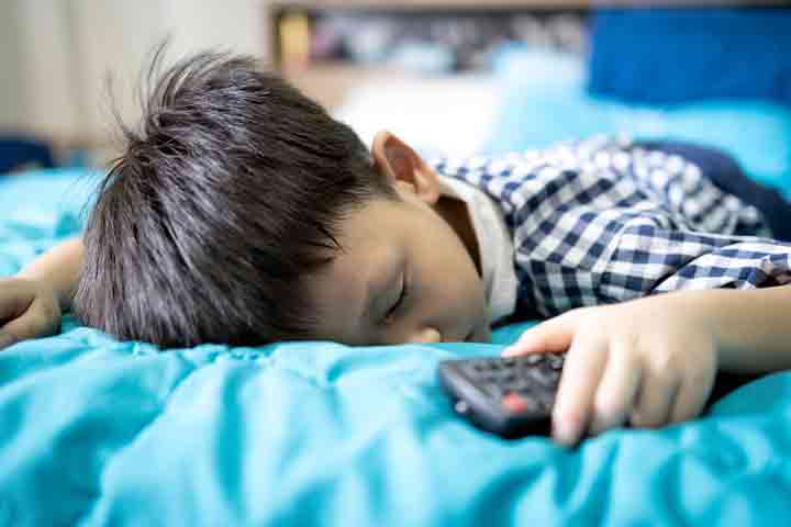 Poor sleep, extreme tiredness are the symptoms of narcolepsy in children. 