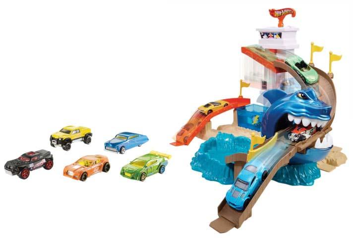 Hot Wheels City Ultimate Garage Playset at Toys R Us UK