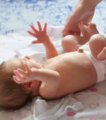 10 Easy Steps To Follow While Cleaning Your Infant's Belly Button