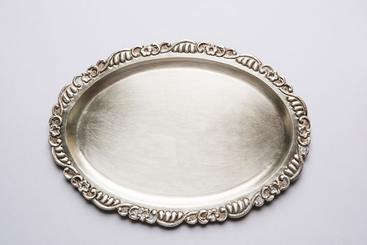 https://www.momjunction.com/wp-content/uploads/2022/10/A-silver-plate-could-be-an-add-on-to-a-bowl-for-a-child.jpg