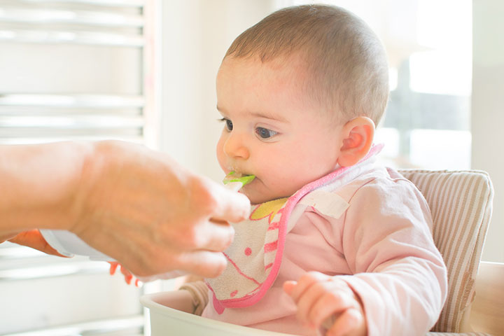 Babies may start chewing by eight months