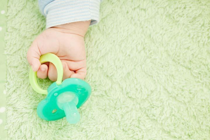 How to choose the baby's dummy?