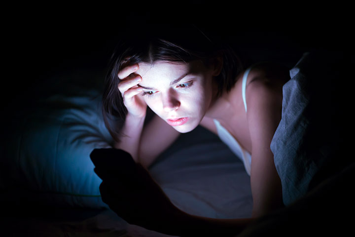 Extended screen time may affect teen's health