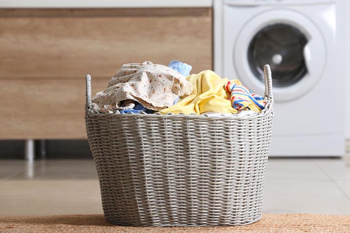 Separate the clothes of children to prevent the spread of infection.