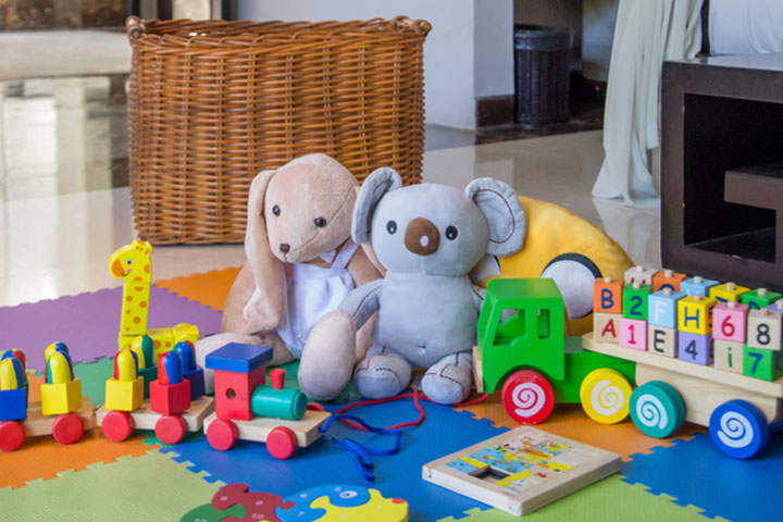 Stuffed animals, blocks and other toys.