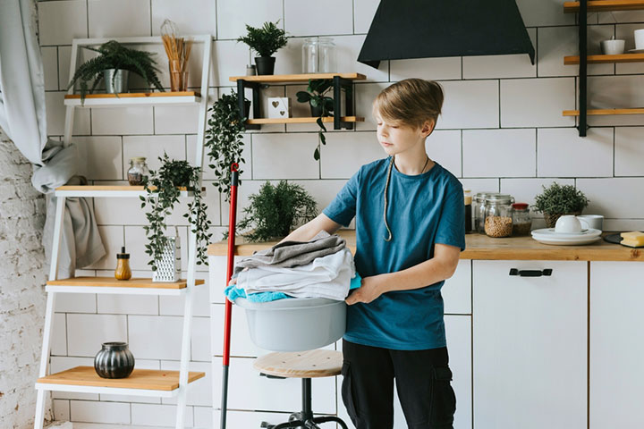 Teenagers can help with household chores