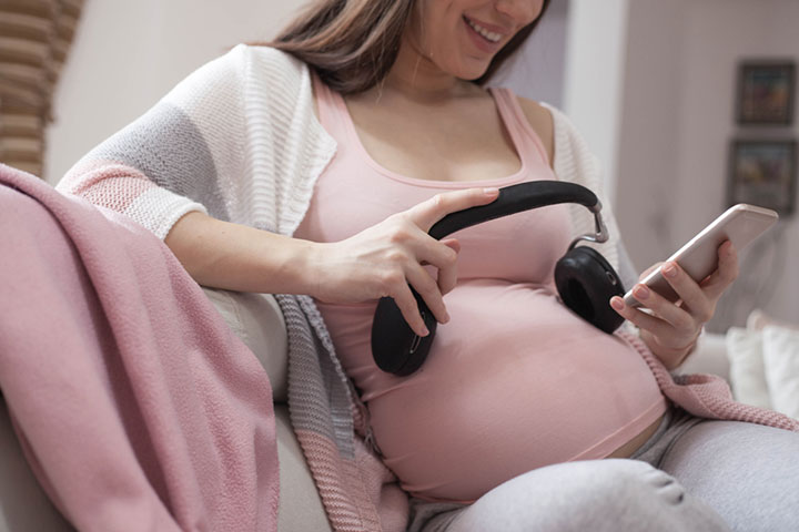 Buy Baby Bump Headphones, Prenatal Belly Speakers for Women During  Pregnancy, Pregnancy Headphones for Belly, Safely Play Music, Sounds, and  Voices to Your Baby in The Womb Online at desertcartINDIA